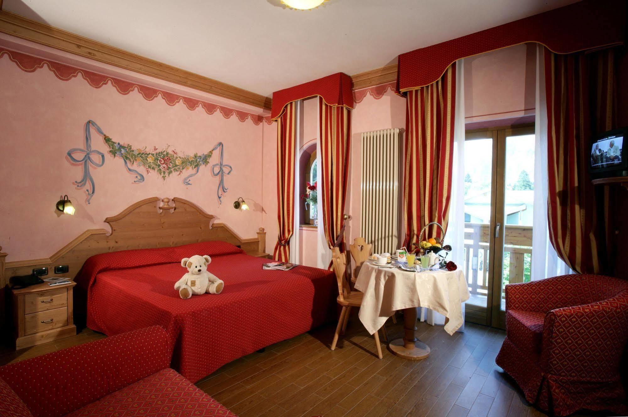 Hotel Fai Fai della Paganella Exterior photo